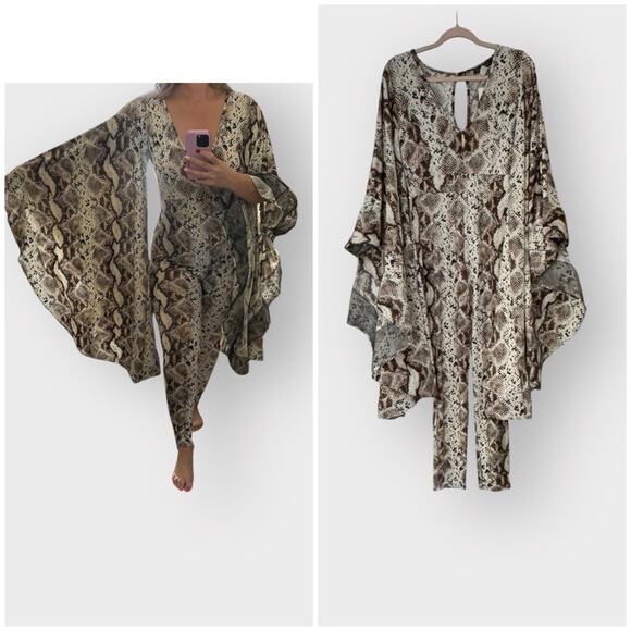 NEW Touch Me Snake print bodysuit with extra large flare sleeves - Picture 1 of 12